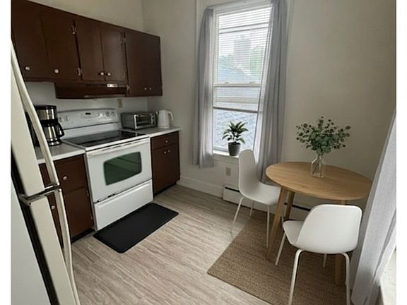 For Rent: $1050