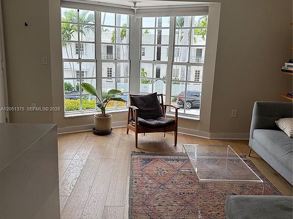 5th image of 1457 Meridian Ave APT 203