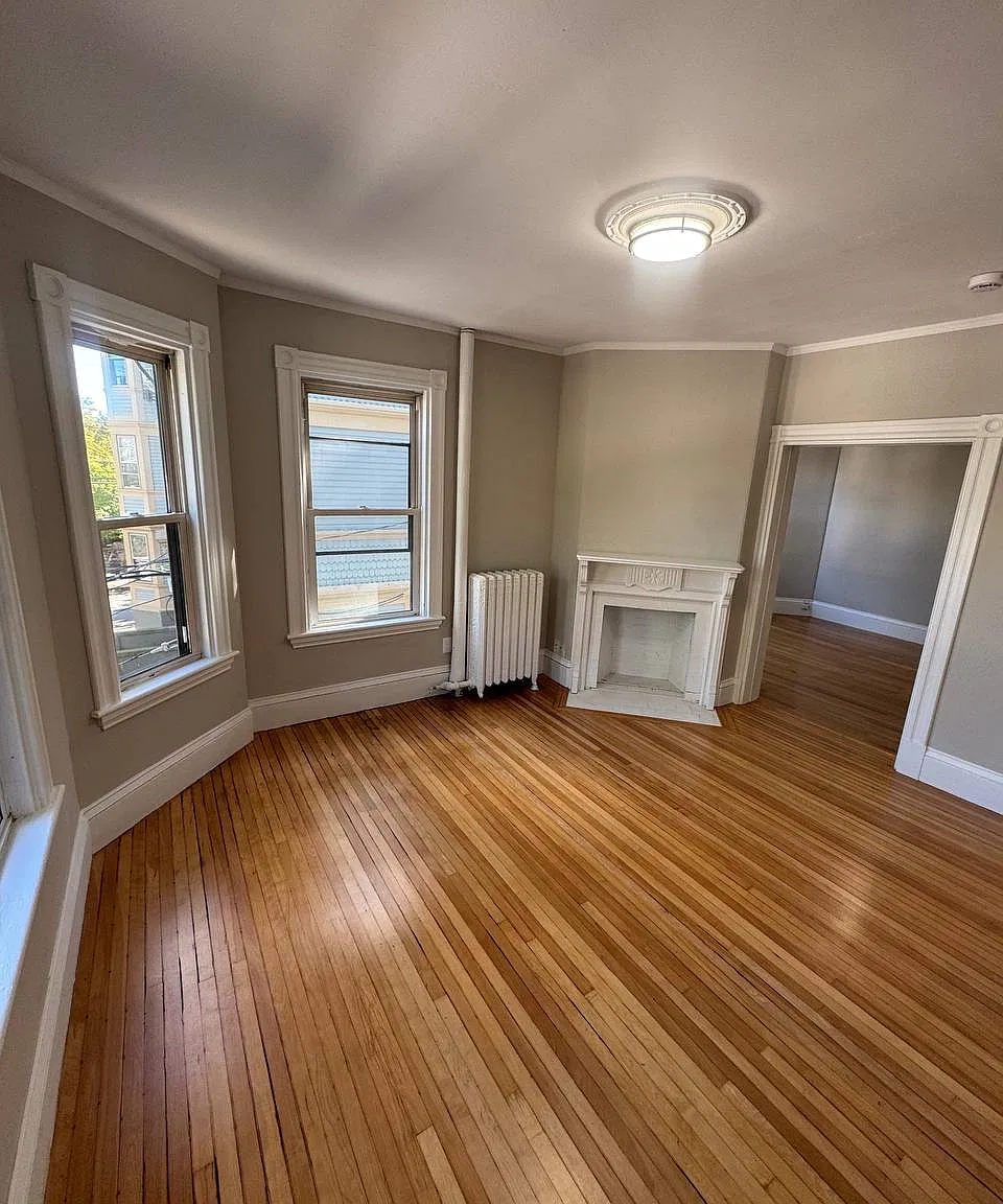 2 bed, 700 sqft, $3,300 — Photo 3