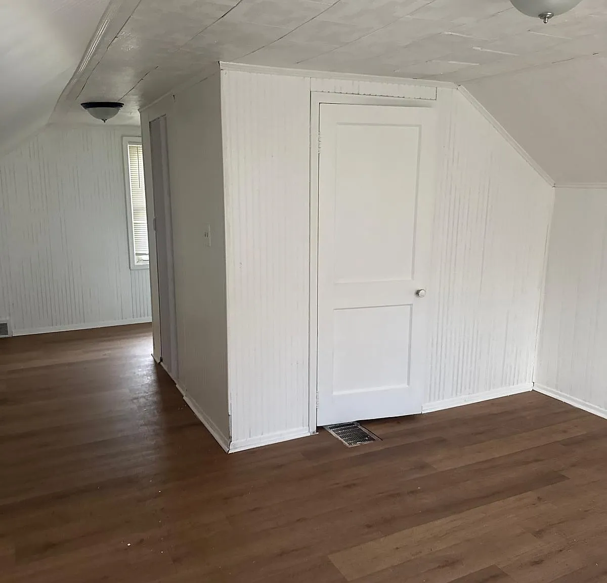 3 bed, 1080 sqft, $1,350 — Photo 2