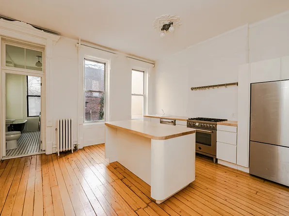 254 Vernon Avenue image 1 of 33