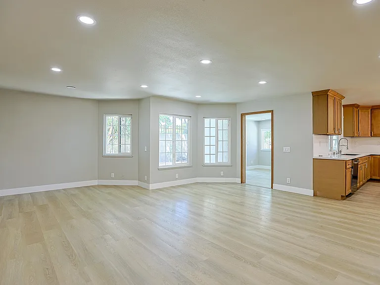 9909 Merced River Ave — Photo 8