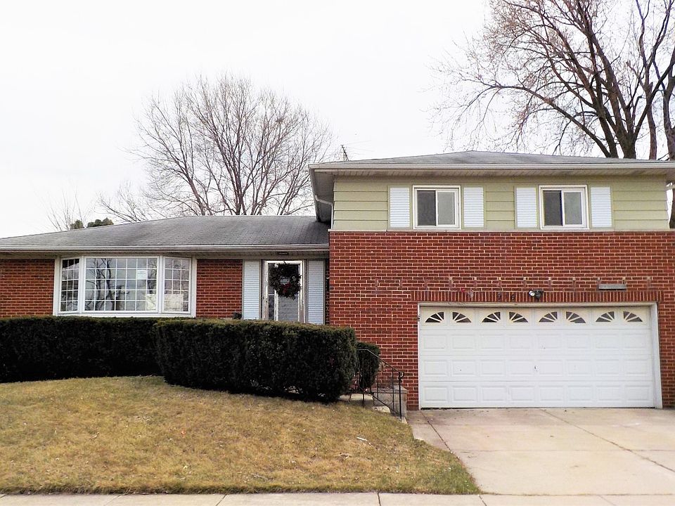 1st image of 916 Park Dr