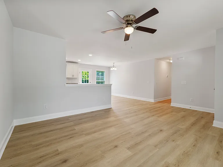 718 Park Ave — Photo 3