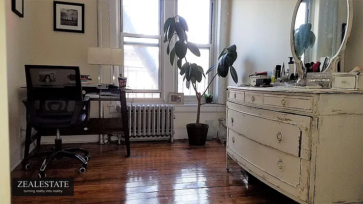 Rented by ZealEstate Group Inc | media 27