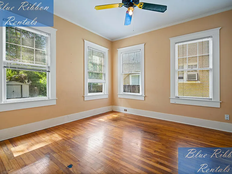 31 S Carlen St — Photo 10