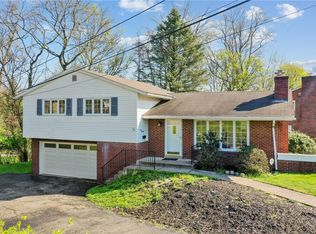 414 Fox Dr, Pittsburgh, PA
