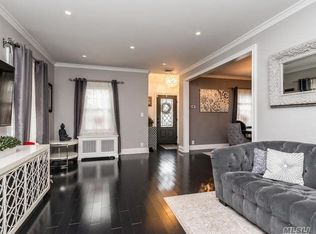 5027 212th St, Oakland Gardens, NY 11364