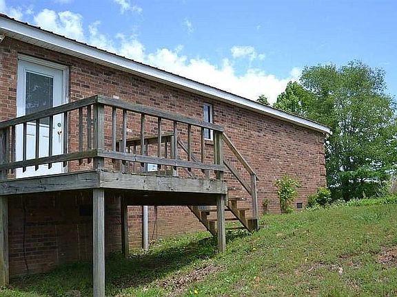 Side Porch enter mud room