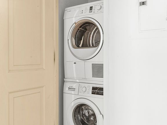 5th image of 404 E 76th St APT 2H