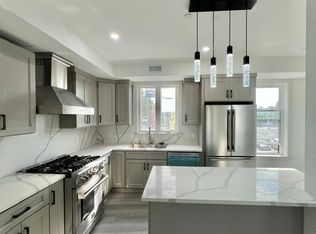 18 Dunreath St Suite 3, Roxbury, MA 02119
