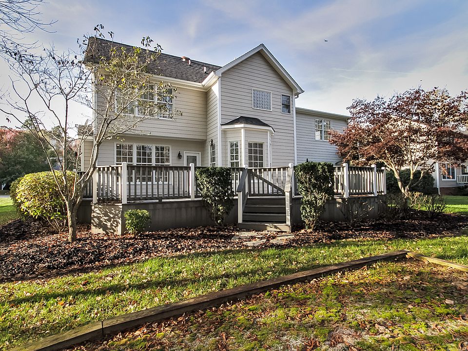 2nd image of 1913 Elmwood Dr