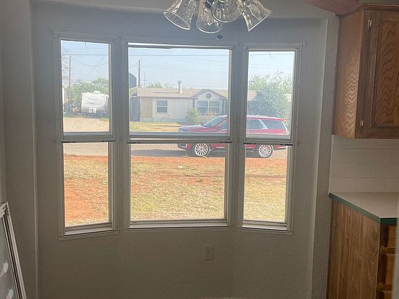 4th image of 106 Pueblo St