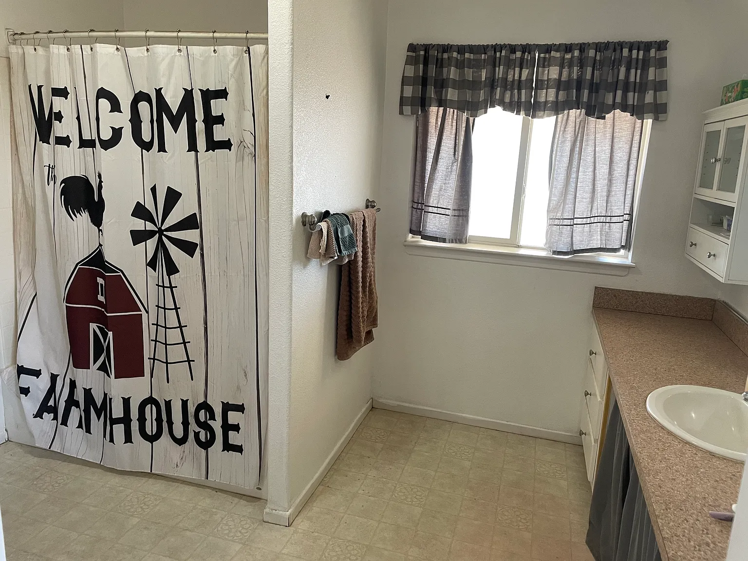 3 bed, 1904 sqft, $3,200 — Photo 4