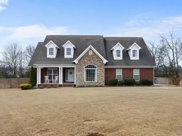 219 Bridgewood Dr, Killen, AL 35645