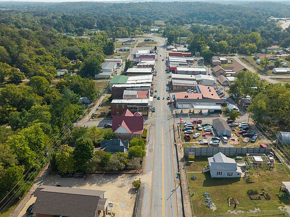 69th image of 435 Main Street