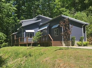 327 Polly Gap Rd, Clayton, GA 30525