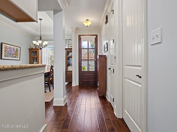 5th image of 3931 Acadian Village Dr