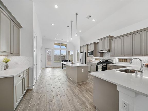 5th image of 10742 Blossom River Drive Drive