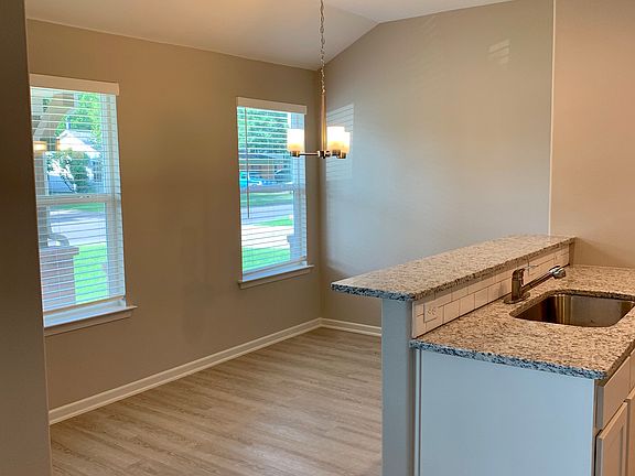 5th image of 103 W McGee St #105