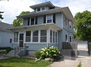 704 7th Ave N, Clear Lake, IA 50428