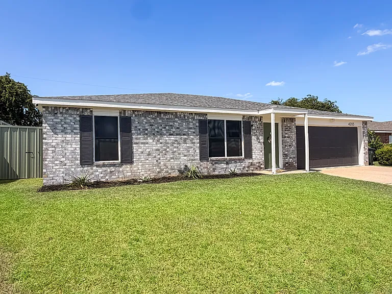 4205 Waterproof Dr — Photo 2