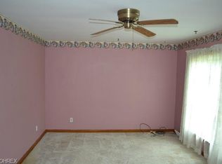 784 Renninger Rd, Akron, OH 44319