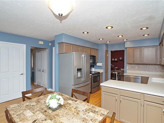 5th image of 7325 Arbor Ct