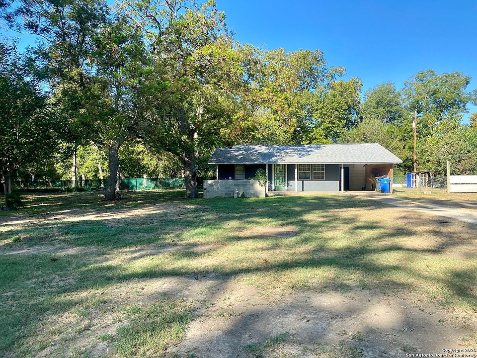 1st image of 351 GUADALUPE RIVER DR
