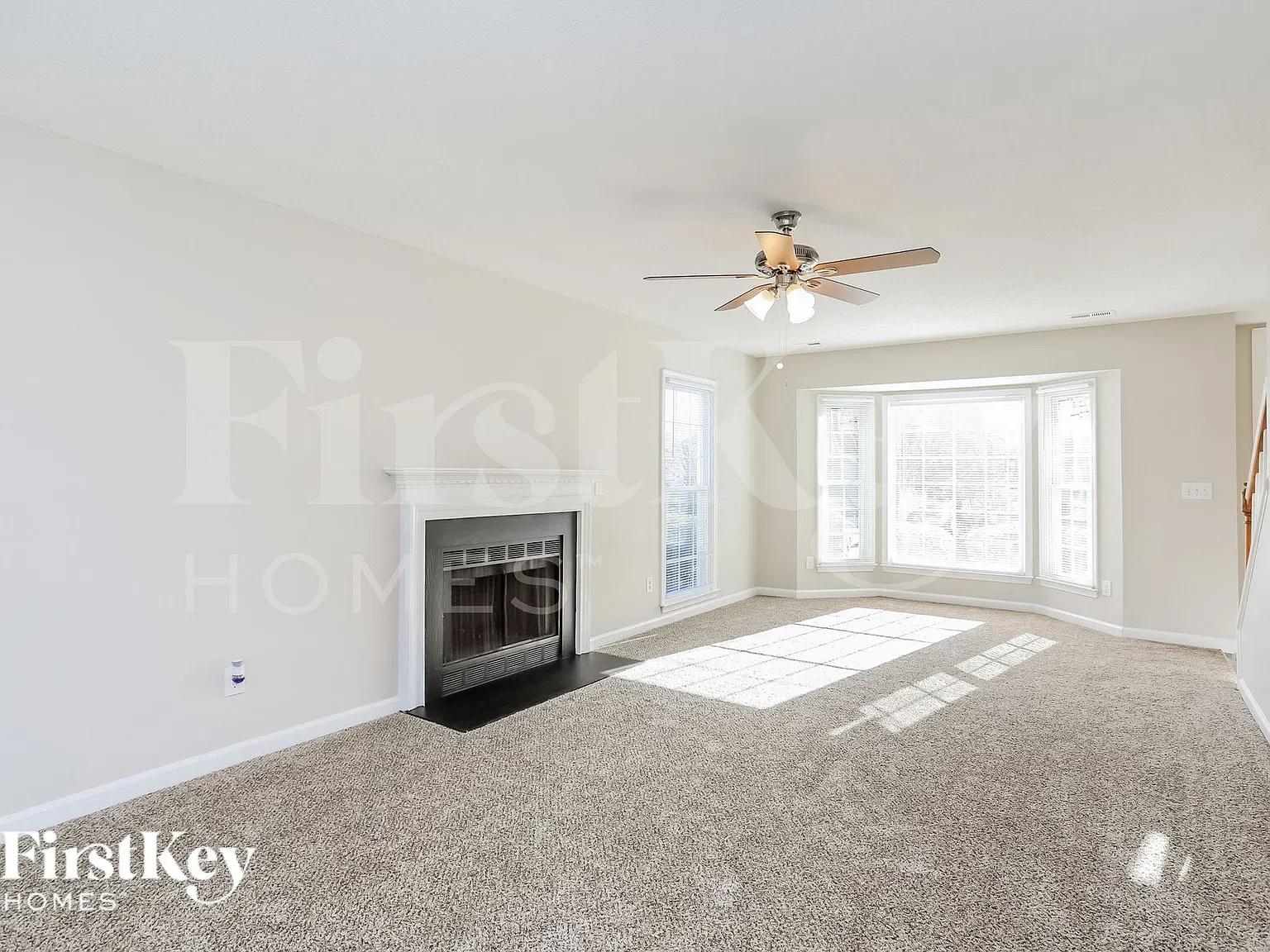 3 bed, 2.5 bath, 1742 sqft, $2,315 — Photo 2