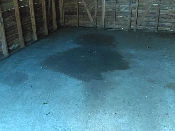 5th image of 1079 Brown St