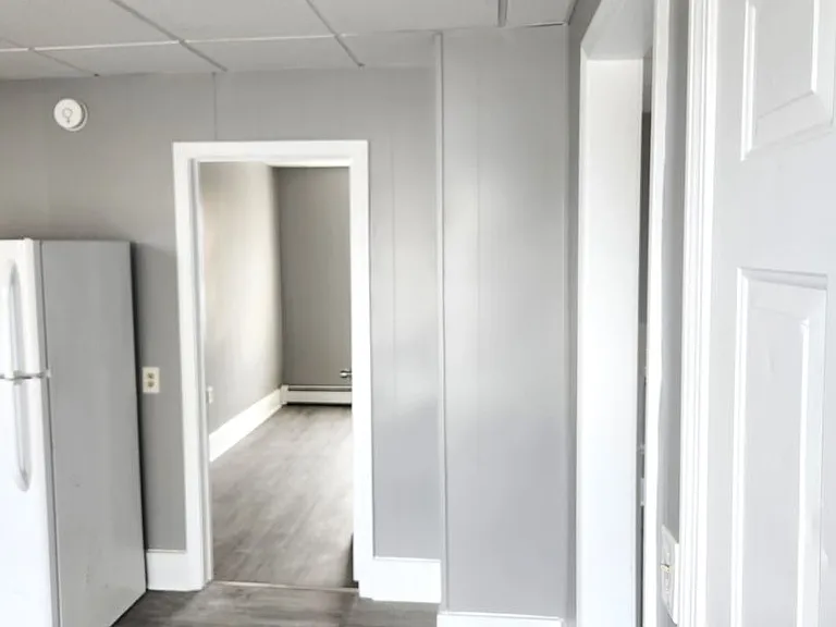 22-24 Lawn Ave #2F — Photo 3