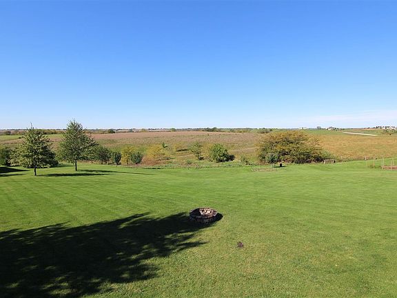 3rd image of 2935 North Dr