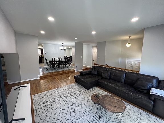 3rd image of 12303 Fox Lake Ct