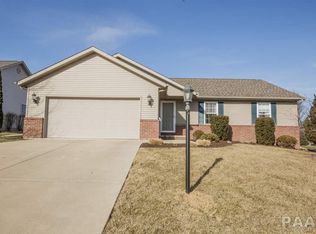 511 S Fox Den Cv, Peoria, IL 61607