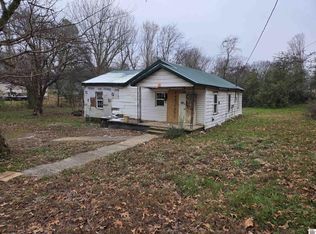 514 Pine Ave, Calvert City, KY 42029