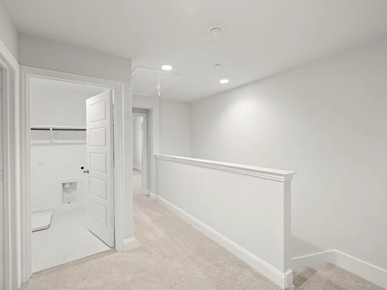 648 Sandiford Ct — Photo 5