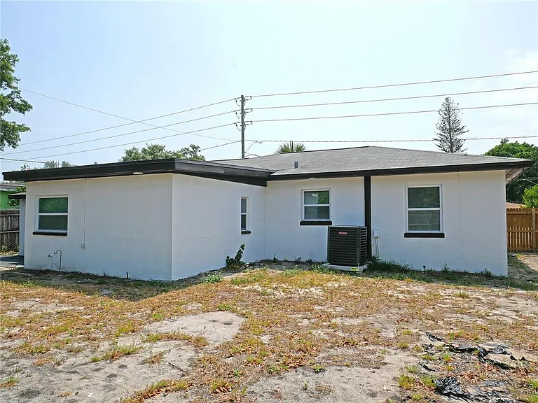 5014 Dr Martin Luther King Jr St S — Photo 10