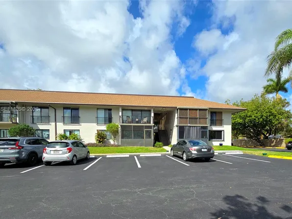 5767 Washington St APT F2, Hollywood, FL 33023