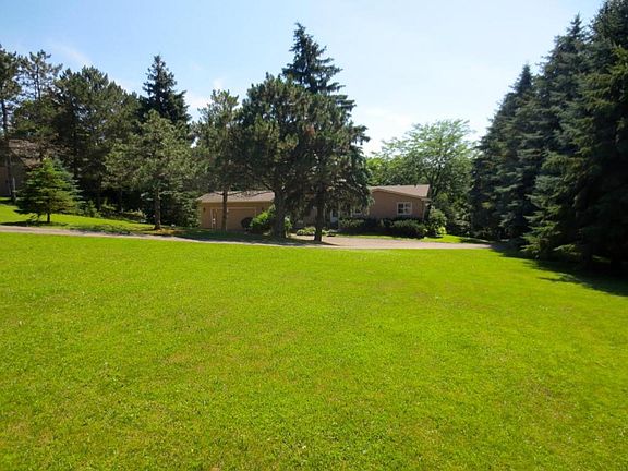 2nd image of 699 Minnetonka Highlands Ln