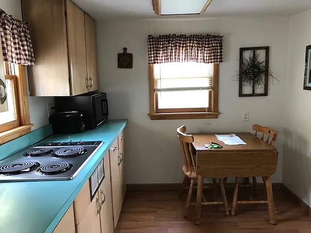Cooking and dining area