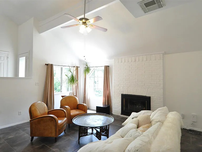 9902 Talleyran Dr — Photo 4
