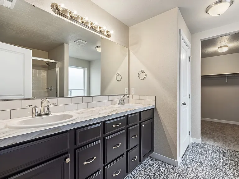 7807 S Dewberry Ave — Photo 20