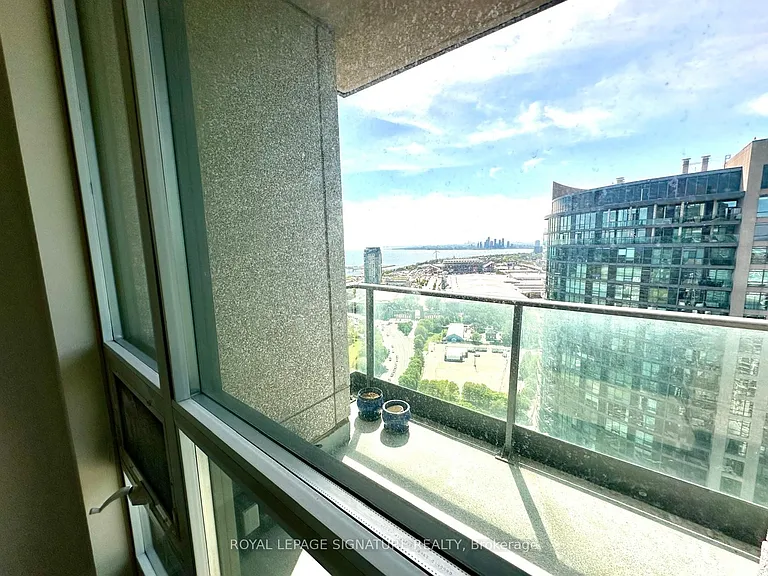 215 Fort York Blvd #3709 — Photo 9