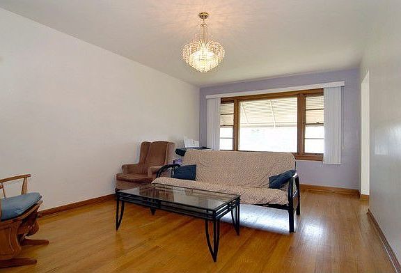 2nd image of 2725 N Narragansett Ave