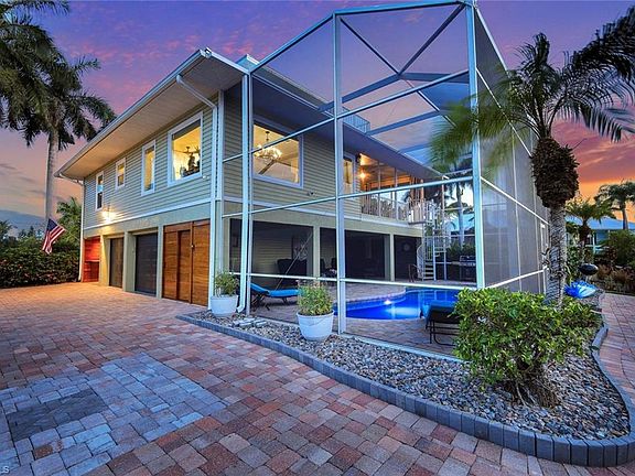 2nd image of 3858 Riviera CIR