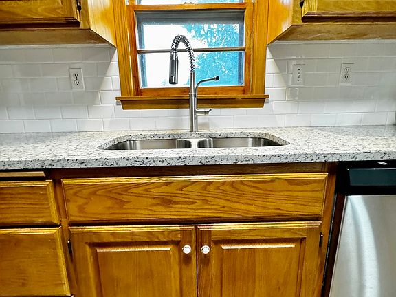 2nd image of 4099 Hodgson Rd