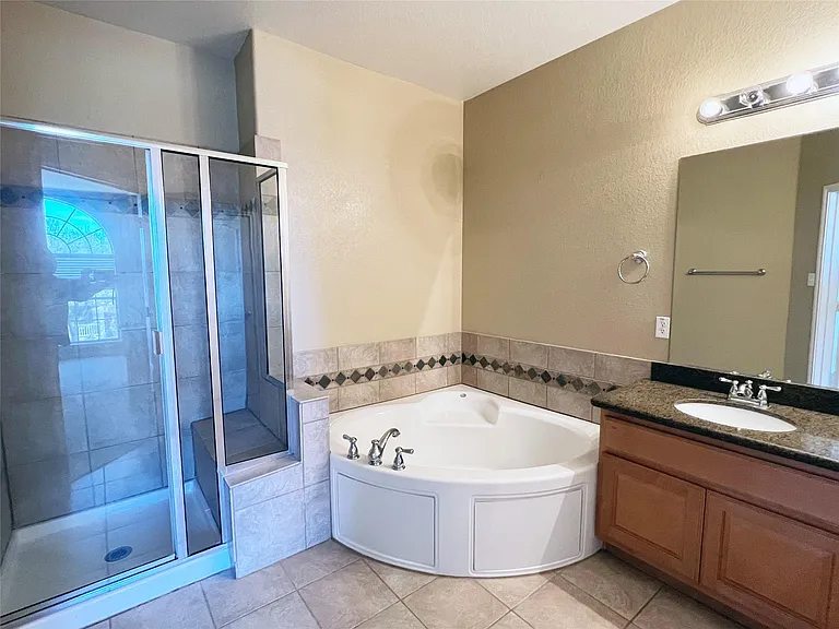 2443 Salorn Way — Photo 20