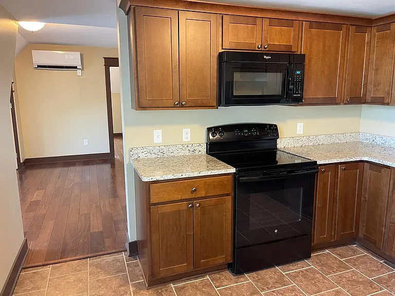 28 Lafayette Ave NE #11 — Photo 12