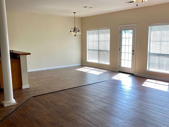 4th image of 23892 Southpoint Dr